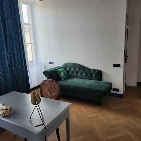 La Grenette Bed & Breakfast Шарол Екстериор снимка