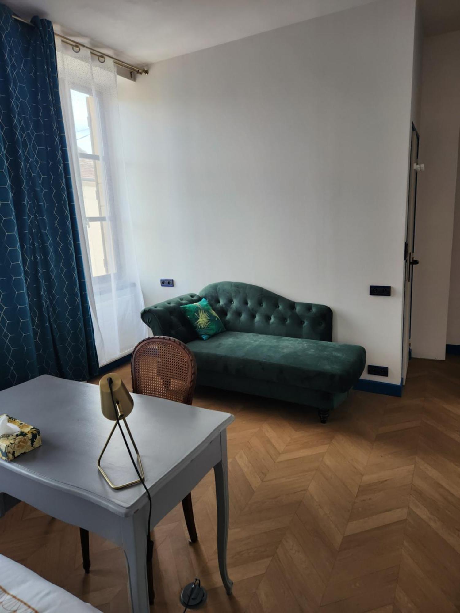 La Grenette Bed & Breakfast Шарол Екстериор снимка