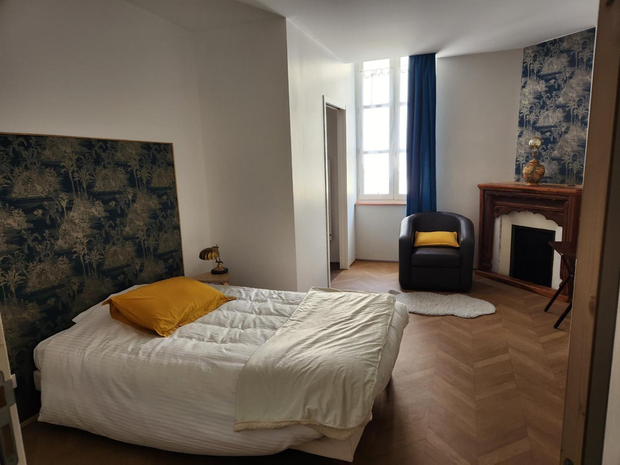 La Grenette Bed & Breakfast Шарол Екстериор снимка